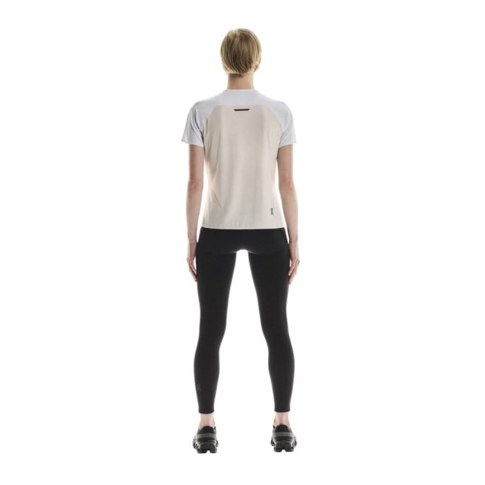 On Running Performance-T Womens Running T-Shirt - White/Silver