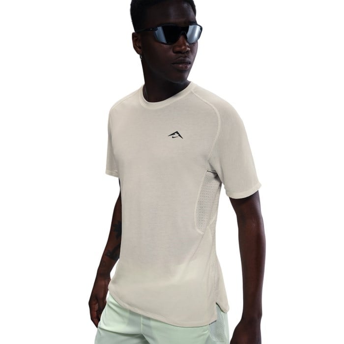Nike Solar Chase ADV Running T-Shirt - Mens - Sail/Black