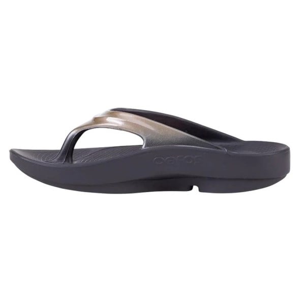 OOFOS OOlala Luxe - Unisex Recovery Thongs - Latte