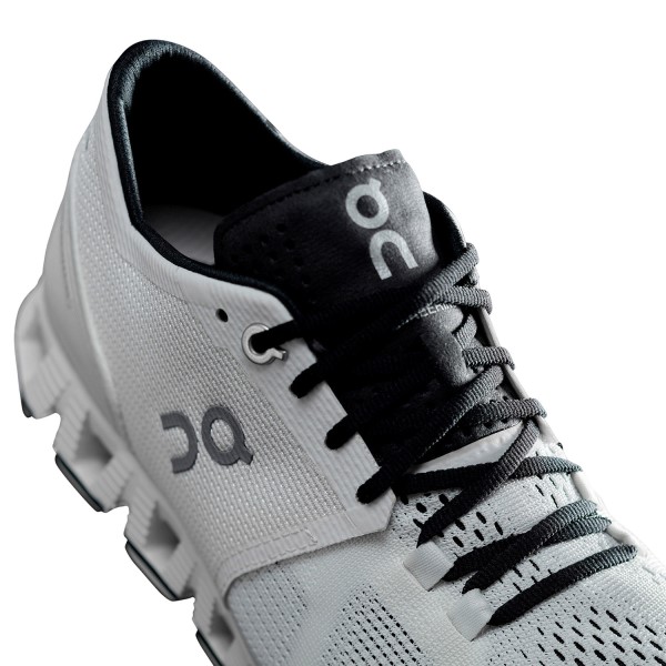 On Cloud X Classic - Mens Running Shoes - White/Black