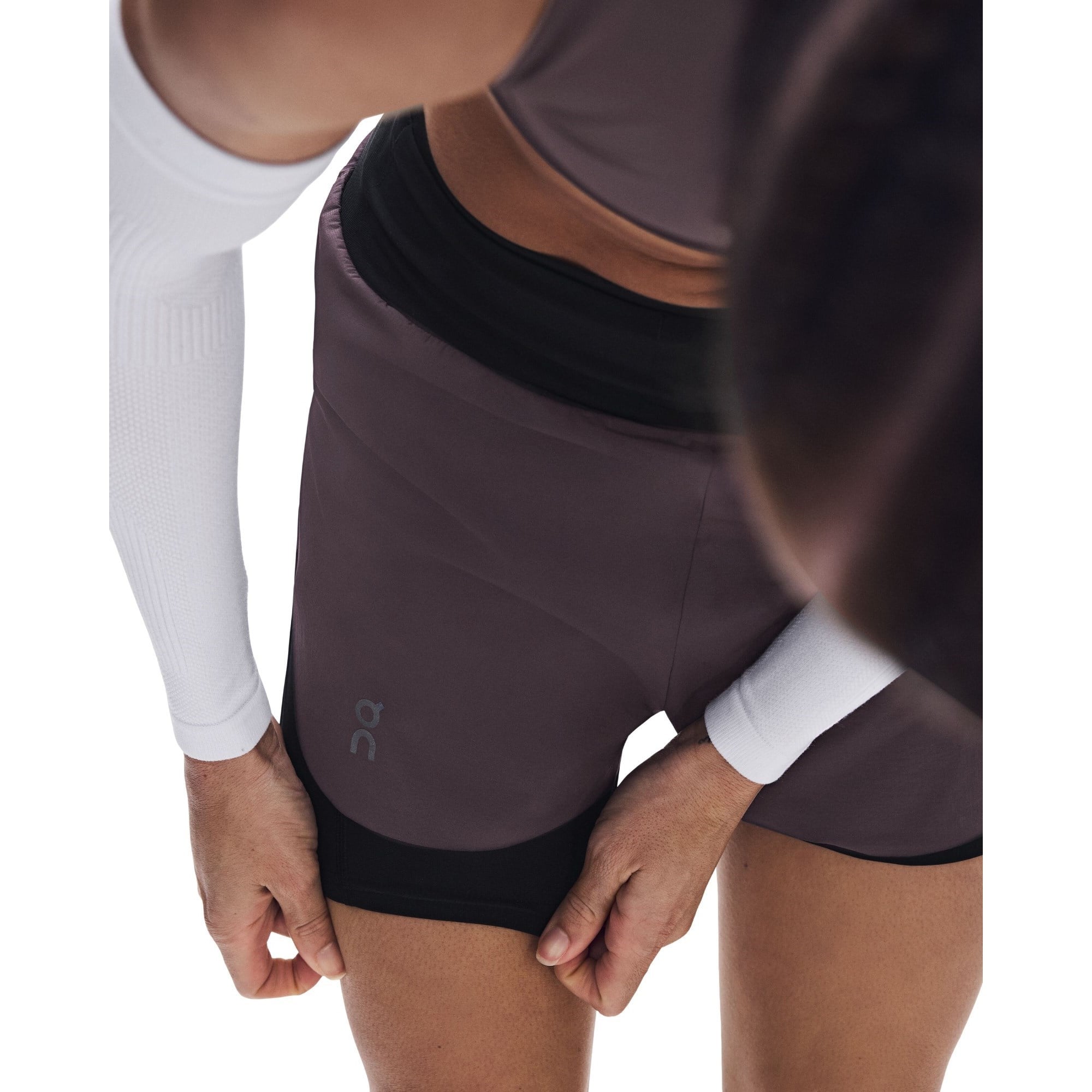 On Zero Womens 2-In-1 Running Shorts - Urchin/Black - image 7