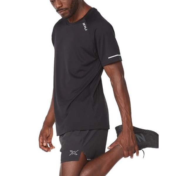 2XU Aero Mens Running T-Shirt - Black/Silver Reflective
