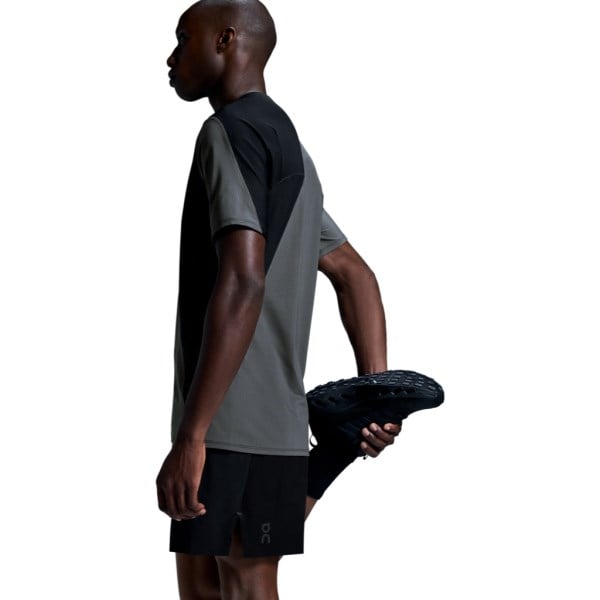 On Mens Ultra Running Shorts - Black/Black
