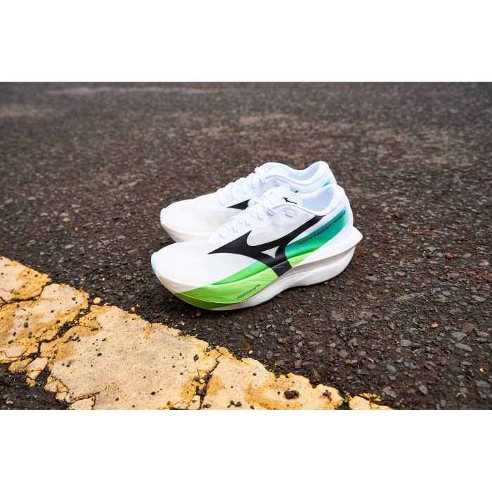 Mizuno Hyperwarp Pure 2 - Unisex Racing Shoes - White/Black/Lime Burst - image 9
