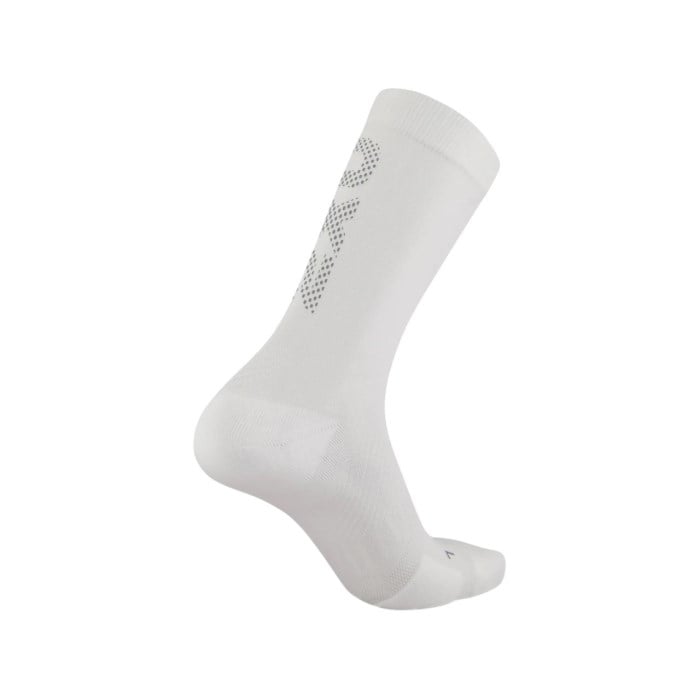 2XU Vectr Reflective Unisex Crew Socks - White/Silver Reflective