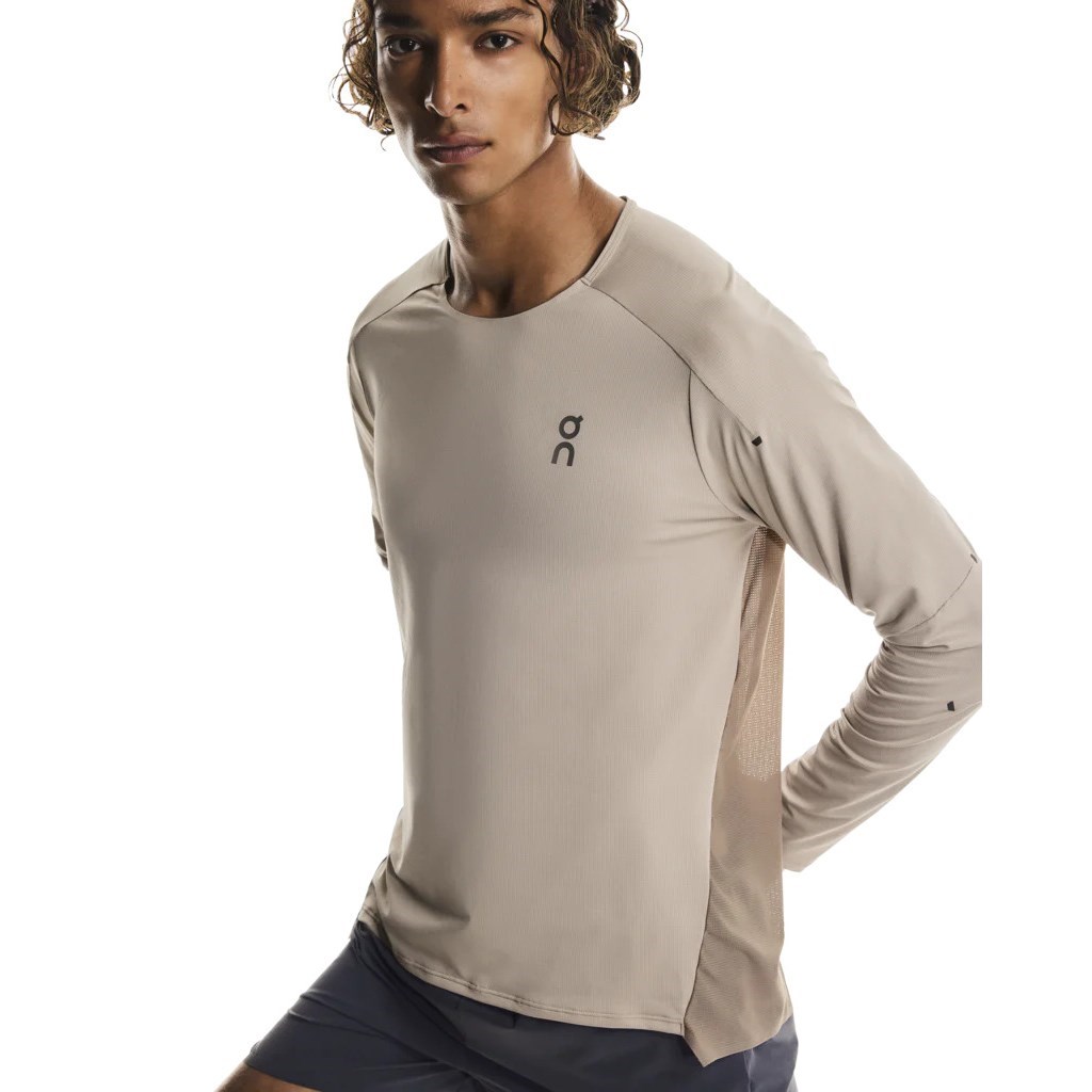On Running Performance Long-T Mens Running Top - Desert/Cinder
