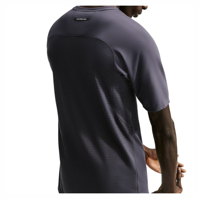 Nike ACG Dri-Fit ADV Solar Chase Mens Trail Running T-Shirt - Gridiron/Gridiron/Summit White - image 2