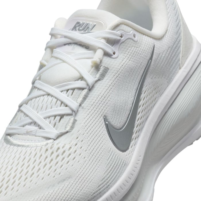 Nike Vomero 18 - Womens Running Shoes - White/Metallic Silver/Photon Dust