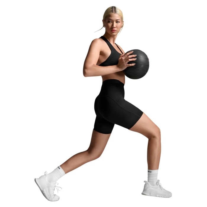 2XU Form Stash Hi-Rise Womens Compression Bike Shorts - Black/Black1